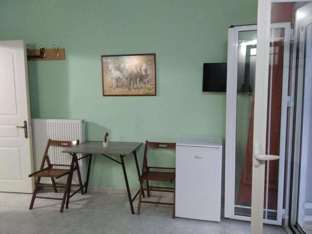 Valta'S Room 3 Paleros 외부 사진